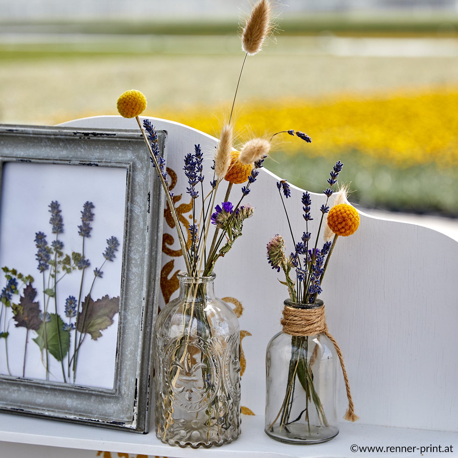 Trockenblumen im Glas als Deko