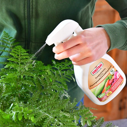 Substral® Naturen® Grundstoff Urtica Sprühflasche 750ml im Pflegeset